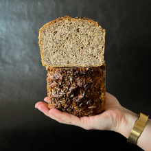 Żytomir z ziarnami Bio 450 gr. - chleb żytni razowy z ziarnami